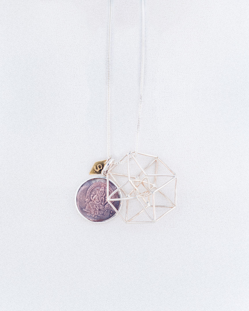 Utopia Amulet