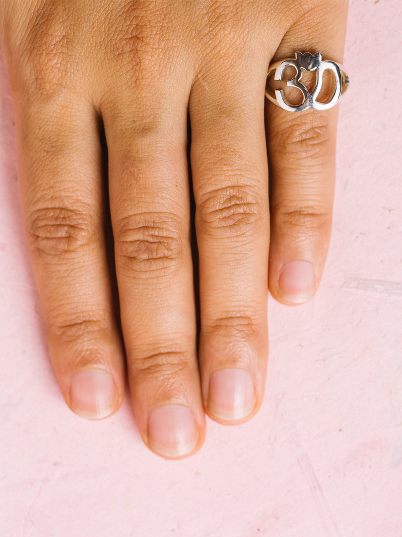 Aum Mini Signet Ring