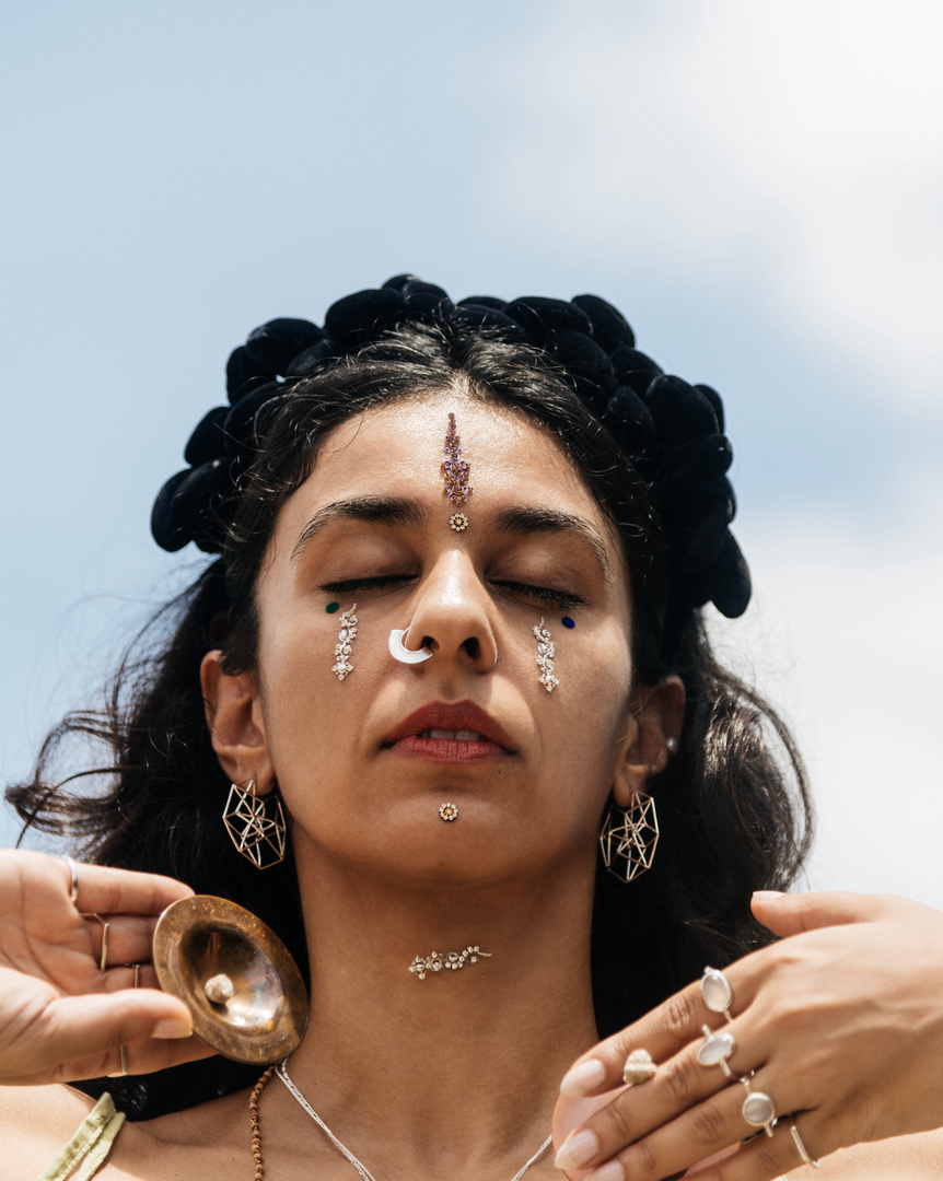 Moon Beam | Nose Lobe Adornment | XS